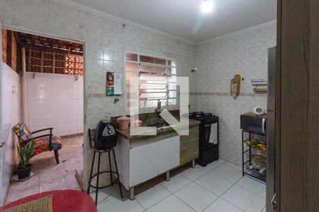 Cozinha de casa de condomínio para alugar com 2 quartos, 75m² em Jardim Adriana, Guarulhos