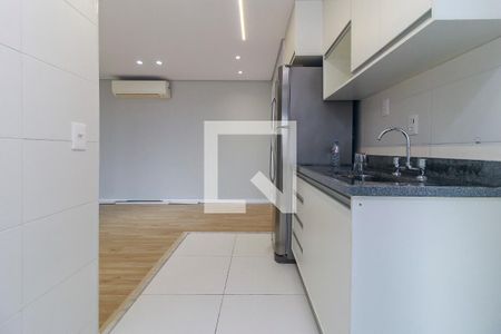 Cozinha de apartamento para alugar com 2 quartos, 69m² em Santo Amaro, São Paulo