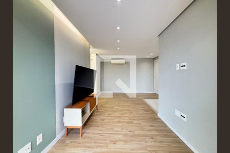 Sala de apartamento para alugar com 2 quartos, 69m² em Santo Amaro, São Paulo
