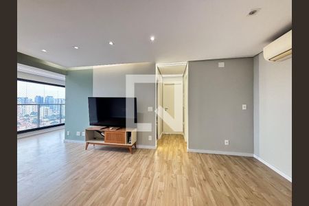 Sala de apartamento para alugar com 2 quartos, 69m² em Santo Amaro, São Paulo