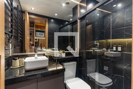Banheiro de kitnet/studio para alugar com 1 quarto, 18m² em Santa Ifigênia, São Paulo