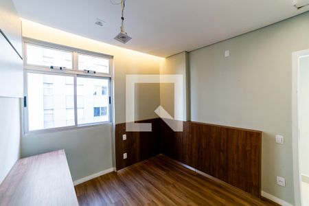Quarto 2 de apartamento para alugar com 2 quartos, 70m² em Santo Antônio, Belo Horizonte