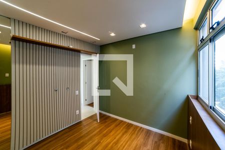 Quarto 1 de apartamento para alugar com 2 quartos, 70m² em Santo Antônio, Belo Horizonte