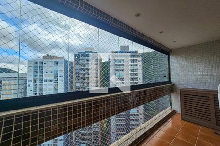 Apartamento para alugar com 3 quartos, 117m² em Centro, Guarujá
