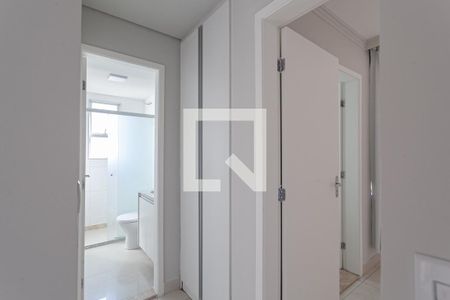 Corredor de apartamento para alugar com 2 quartos, 57m² em Paquetá, Belo Horizonte