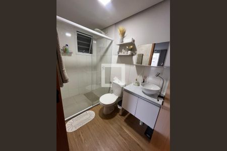 Banheiro de apartamento à venda com 2 quartos, 47m² em Santo Afonso, Novo Hamburgo