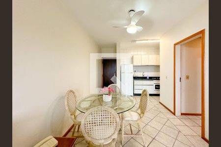 Sala de Jantar de apartamento para alugar com 2 quartos, 63m² em Canasvieiras, Florianópolis