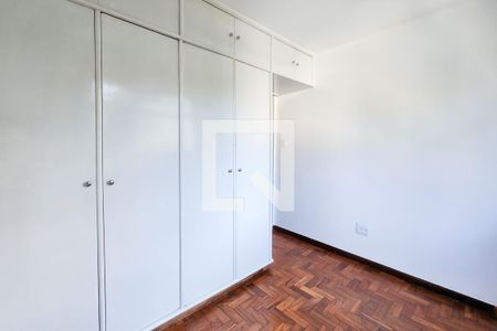 Quarto 1 de apartamento para alugar com 2 quartos, 51m² em Laranjeiras, Rio de Janeiro