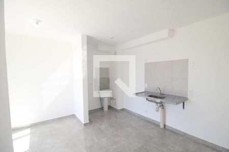 Sala / Cozinha de apartamento para alugar com 2 quartos, 39m² em Limão, São Paulo