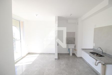 Sala / Cozinha de apartamento para alugar com 2 quartos, 39m² em Limão, São Paulo