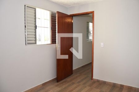 Quarto 1 de casa para alugar com 2 quartos, 55m² em Jardim Macedonia, Embu das Artes