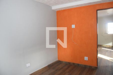 Quarto 1 de casa para alugar com 2 quartos, 55m² em Jardim Macedonia, Embu das Artes