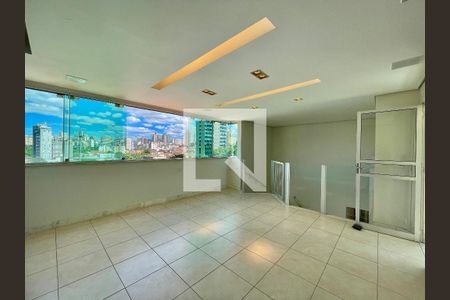 Apartamento à venda com 3 quartos, 162m² em Santa Tereza, Belo Horizonte