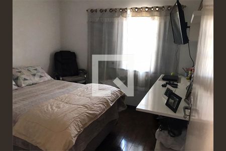 Casa à venda com 4 quartos, 235m² em Cupecê, São Paulo