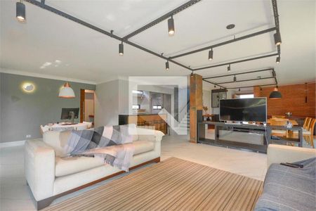 Casa à venda com 5 quartos, 300m² em Retiro Morumbi, São Paulo