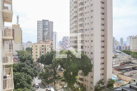 Vista da Sala e Cozinha de apartamento para alugar com 1 quarto, 27m² em Barra Funda, São Paulo