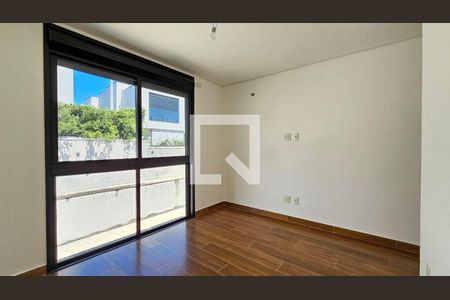 Casa à venda com 4 quartos, 468m² em Alphaville, Santana de Parnaíba