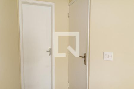 Hall de entrada de casa para alugar com 3 quartos, 101m² em Vila Paulo Silas, São Paulo