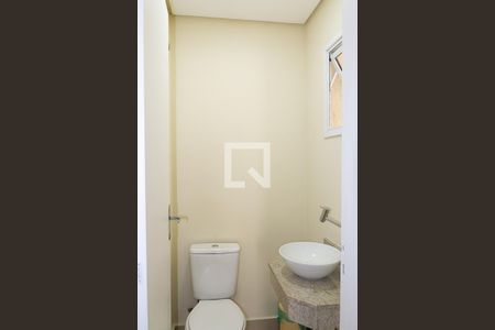 Lavabo de casa para alugar com 3 quartos, 101m² em Vila Paulo Silas, São Paulo