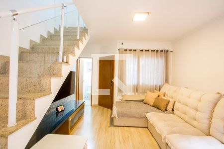 Sala de TV de casa para alugar com 3 quartos, 125m² em Campestre, Santo André