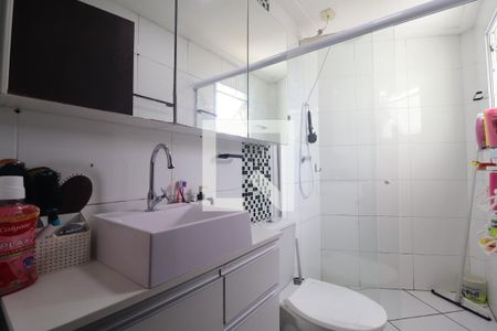 Banheiro Quarto 1 suíte de apartamento à venda com 3 quartos, 80m² em Parque Itrapoã, Santo André