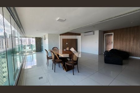 Sala  de apartamento para alugar com 3 quartos, 120m² em Barra, Salvador