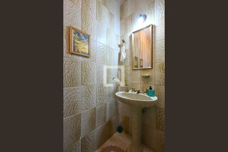 Lavabo 1 de casa para alugar com 3 quartos, 280m² em Parque Assuncao, Taboão da Serra