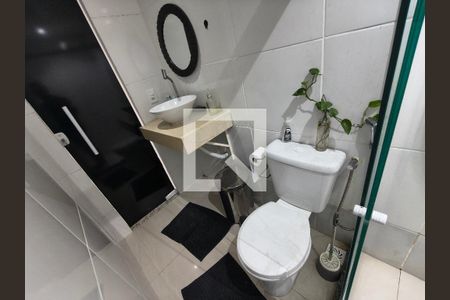 Banheiro Social de casa de condomínio para alugar com 3 quartos, 120m² em Taquara, Rio de Janeiro