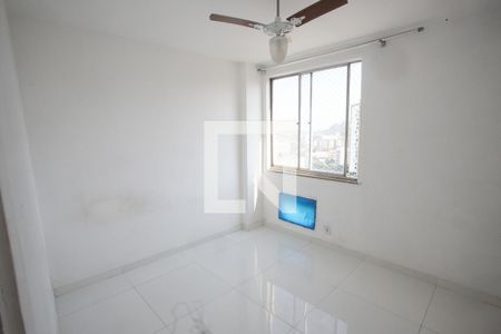 Quarto 1 de apartamento para alugar com 2 quartos, 55m² em Taquara, Rio de Janeiro