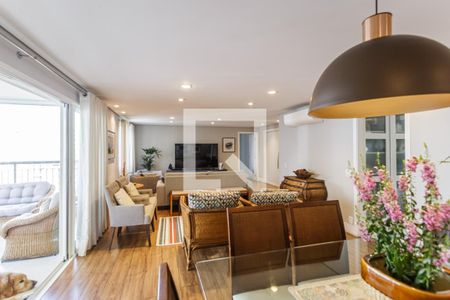 Sala de apartamento à venda com 3 quartos, 210m² em Moema, São Paulo