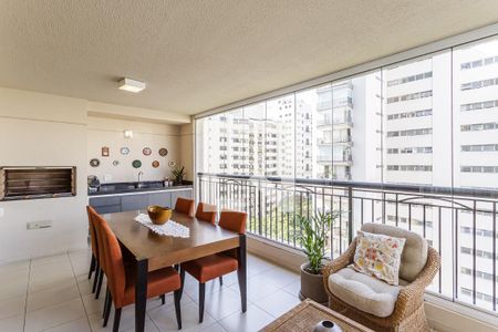 Varanda de apartamento à venda com 3 quartos, 210m² em Moema, São Paulo