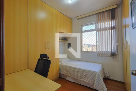 Apartamento à venda com 3 quartos, 85m² em Estoril, Belo Horizonte