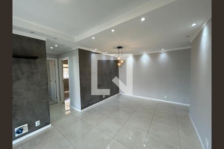 Sala de apartamento para alugar com 2 quartos, 75m² em Vila Valqueire, Rio de Janeiro