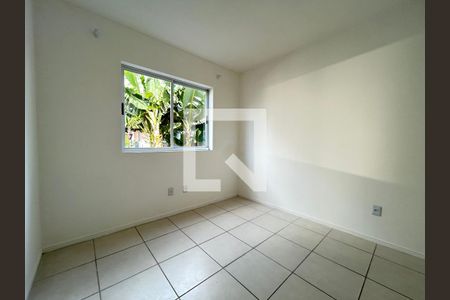 Quarto 2 de apartamento para alugar com 2 quartos, 59m² em Ribeirão da Ilha, Florianópolis