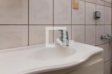 Banheiro de casa para alugar com 3 quartos, 400m² em Jardim Botânico, Porto Alegre