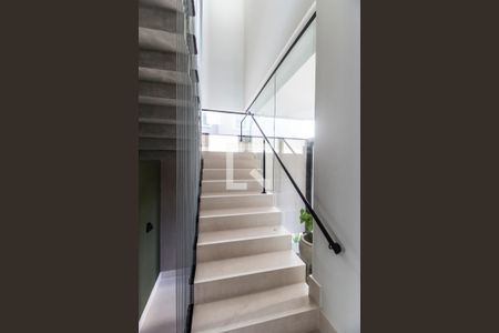 Escada de apartamento à venda com 4 quartos, 520m² em Residencial 18 do Forte, Santana de Parnaíba
