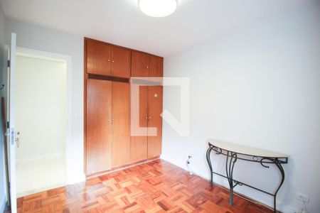 Quarto 1 de apartamento para alugar com 2 quartos, 69m² em Vila Olímpia, São Paulo