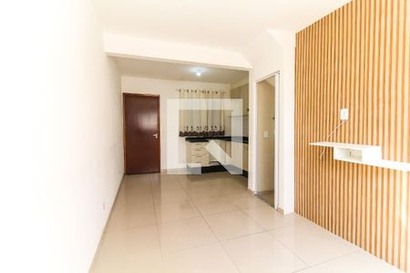 Sala/Cozinha de casa de condomínio à venda com 2 quartos, 50m² em Cidade Líder, São Paulo