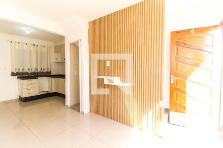 Sala/Cozinha de casa de condomínio à venda com 2 quartos, 50m² em Cidade Líder, São Paulo