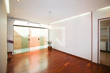 Casa à venda com 3 quartos, 144m² em Planalto Paulista, São Paulo