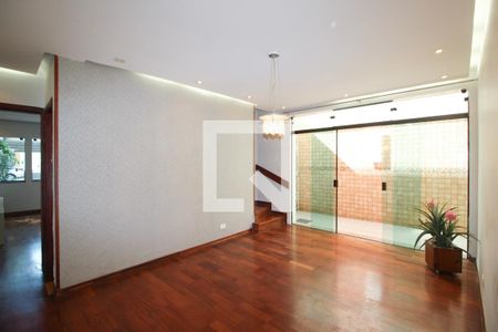 Casa à venda com 3 quartos, 144m² em Planalto Paulista, São Paulo