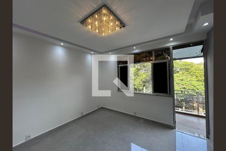 Sala de apartamento para alugar com 3 quartos, 75m² em Vila Valqueire, Rio de Janeiro