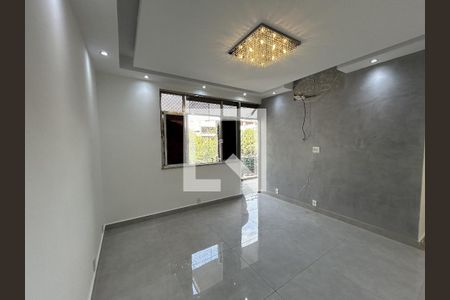 Sala de apartamento para alugar com 3 quartos, 75m² em Vila Valqueire, Rio de Janeiro