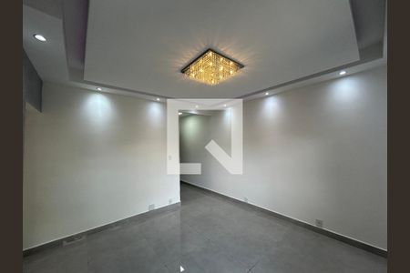 Sala de apartamento para alugar com 3 quartos, 75m² em Vila Valqueire, Rio de Janeiro