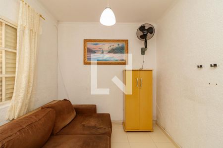 Quarto de casa para alugar com 2 quartos, 120m² em Parque Casa de Pedra, São Paulo