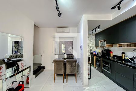 Sala de casa à venda com 3 quartos, 135m² em Água Rasa, São Paulo