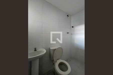 Banheiro de casa para alugar com 1 quarto, 45m² em Vila Moraes, São Paulo