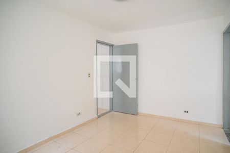 Sala 1 de casa para alugar com 3 quartos, 160m² em Vila Santo Estefano, São Paulo