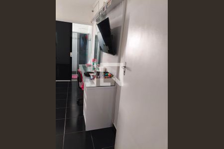 Quarto 2 de casa à venda com 2 quartos, 150m² em Jardim Caguassu, São Paulo