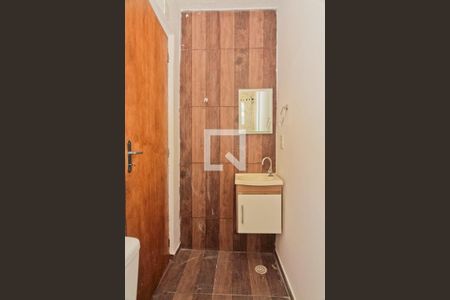 Banheiro de casa para alugar com 1 quarto, 40m² em Jardim Regina, São Paulo